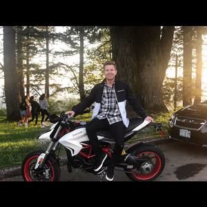 Meet your Posher, Austin